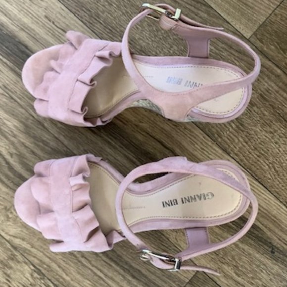 Gianni Bini KENLEYY Suede wedge, Size 7 - Picture 12 of 13